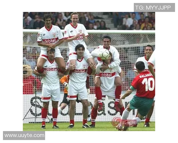 足球高雪花的魅力与挑战探讨如何在冰雪中展现足球的激情与技巧